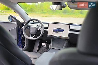 Седан Tesla Model 3 2024 в Николаеве