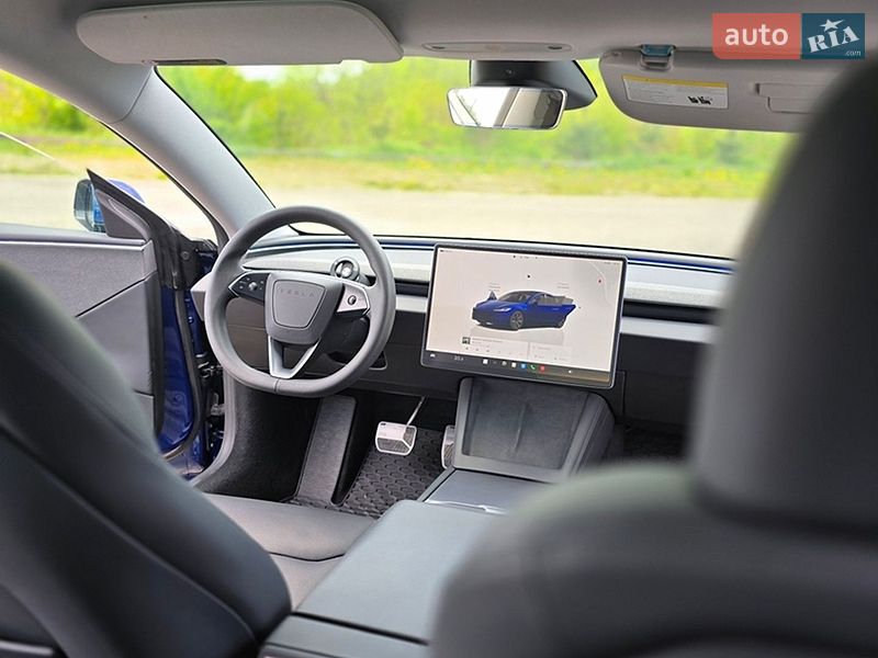 Седан Tesla Model 3 2024 в Николаеве