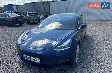 Седан Tesla Model 3 2018 в Киеве