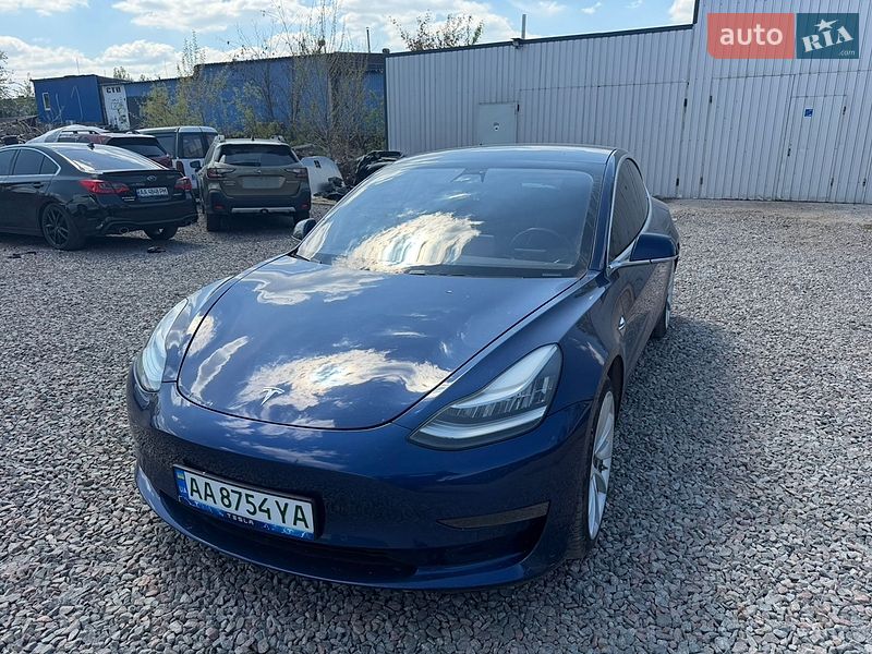 Tesla Model 3 2018