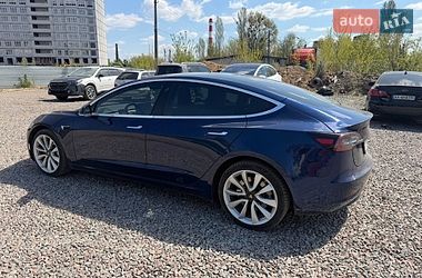 Седан Tesla Model 3 2018 в Києві