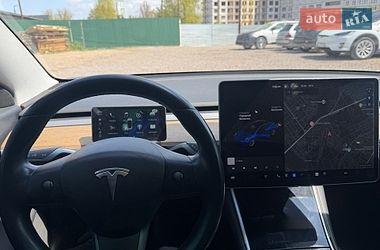 Седан Tesla Model 3 2018 в Києві