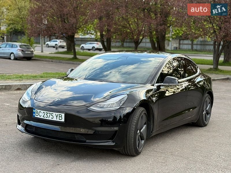 Tesla Model 3 2019