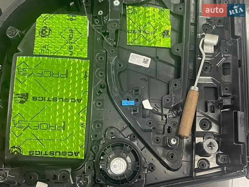Седан Tesla Model 3 2019 в Киеве