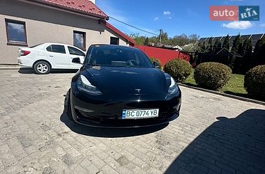 Седан Tesla Model 3 2019 в Львові