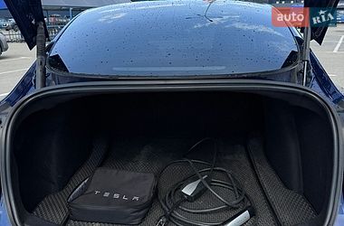 Седан Tesla Model 3 2021 в Києві