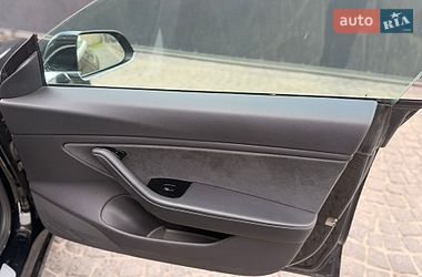 Седан Tesla Model 3 2019 в Тернополе