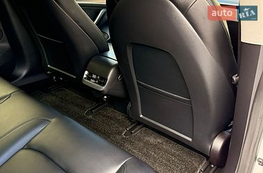 Седан Tesla Model 3 2022 в Киеве