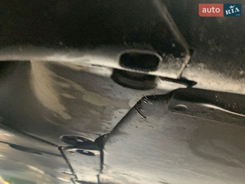 Седан Tesla Model 3 2023 в Киеве