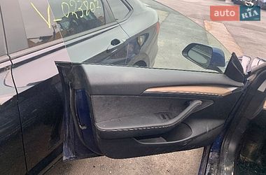 Седан Tesla Model 3 2023 в Киеве