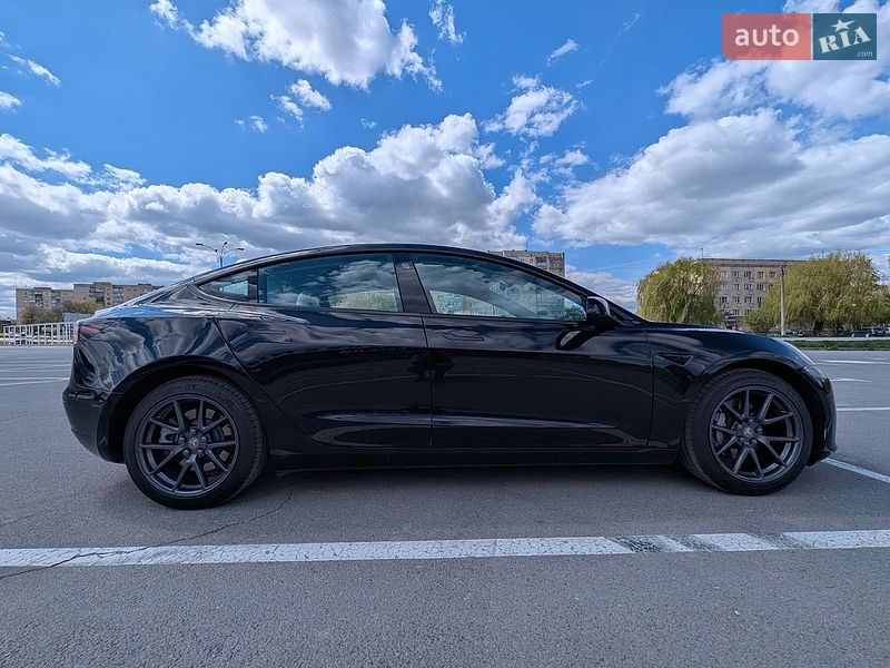 Седан Tesla Model 3 2022 в Каменец-Подольском