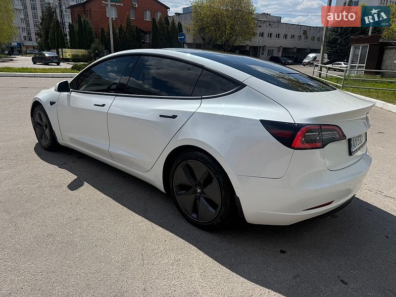 Седан Tesla Model 3 2019 в Харкові