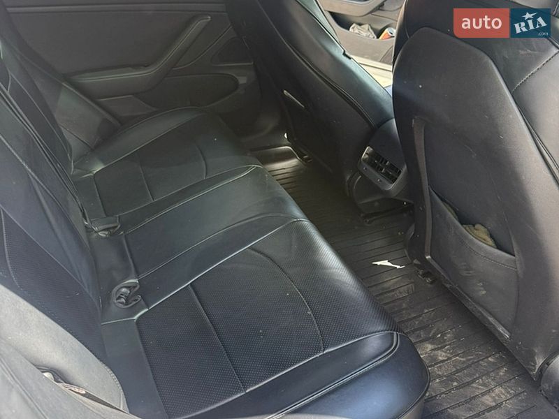 Седан Tesla Model 3 2019 в Харкові