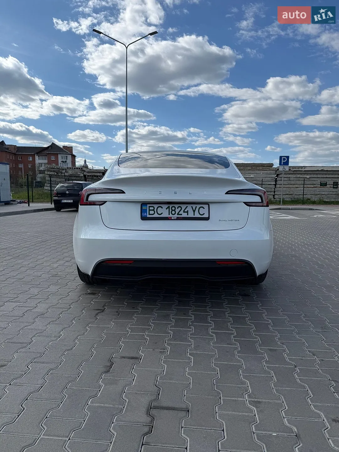 2025 Tesla Model 3 - мініатюра 7