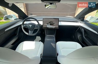 Седан Tesla Model 3 2023 в Києві