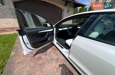 Седан Tesla Model 3 2023 в Києві