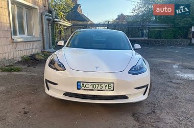 Седан Tesla Model 3 2021 в Луцке