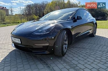 Седан Tesla Model 3 2022 в Львове