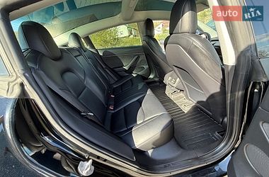 Седан Tesla Model 3 2022 в Львове