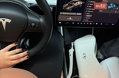 Седан Tesla Model 3 2020 в Одессе