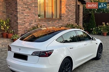 Седан Tesla Model 3 2020 в Кропивницком