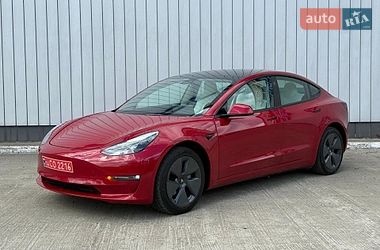 Седан Tesla Model 3 2023 в Чернівцях