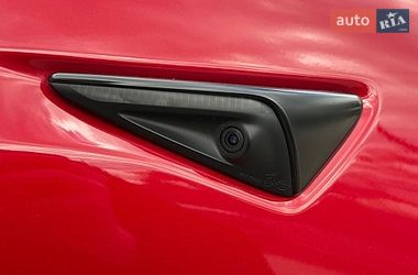 Седан Tesla Model 3 2023 в Черновцах