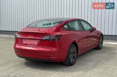 Седан Tesla Model 3 2023 в Черновцах