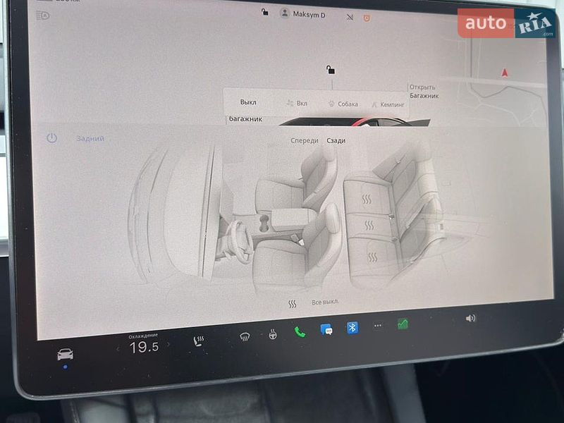 Седан Tesla Model 3 2023 в Черновцах