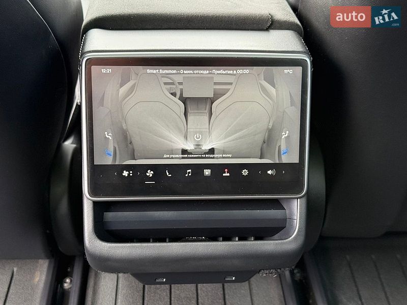 Седан Tesla Model 3 2024 в Ірпені