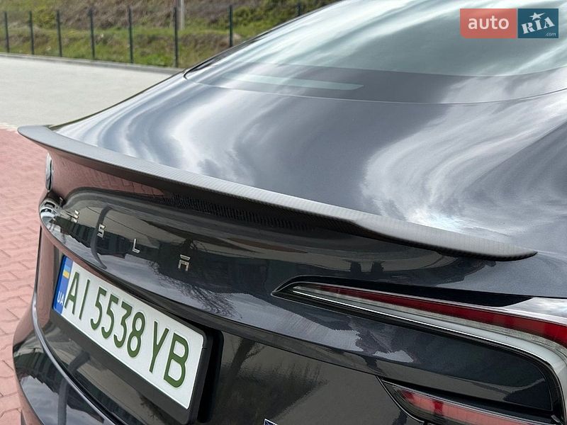 Седан Tesla Model 3 2024 в Ірпені