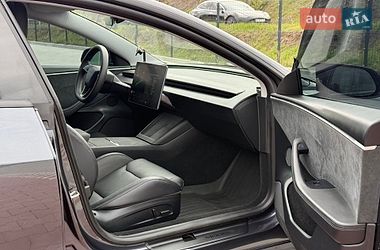 Седан Tesla Model 3 2024 в Ірпені
