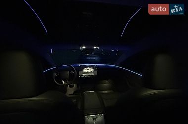 Седан Tesla Model 3 2025 в Стрию