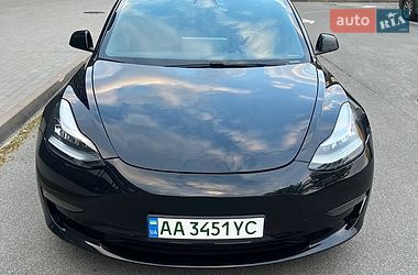 Седан Tesla Model 3 2020 в Києві