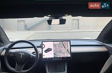 Седан Tesla Model 3 2020 в Києві