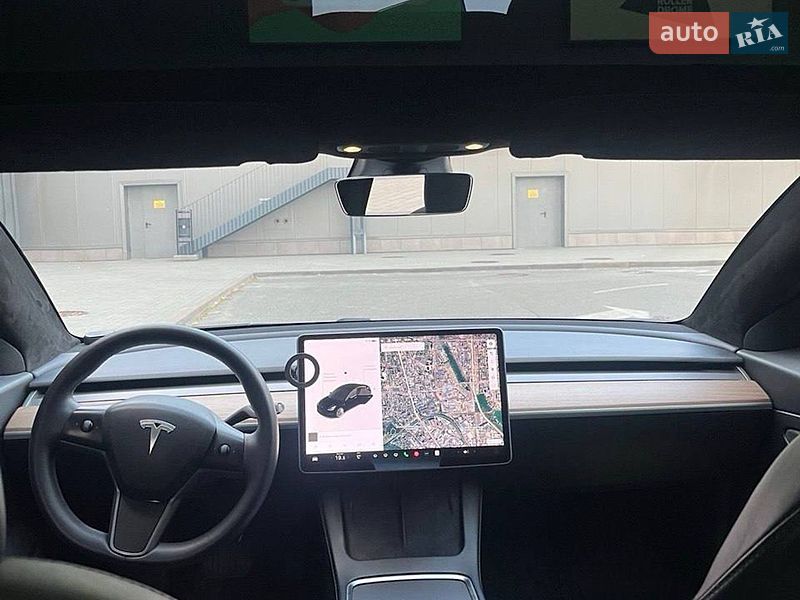 Седан Tesla Model 3 2020 в Києві