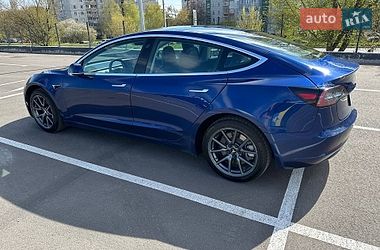 Седан Tesla Model 3 2020 в Чернигове