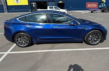 Седан Tesla Model 3 2020 в Чернигове