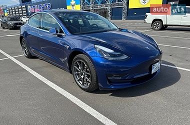 Седан Tesla Model 3 2020 в Чернигове