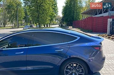 Седан Tesla Model 3 2020 в Киеве