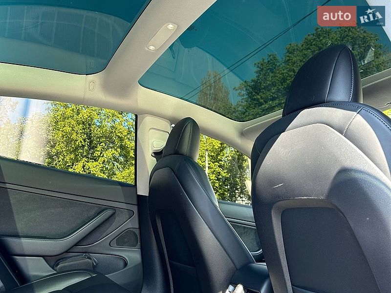 Седан Tesla Model 3 2020 в Киеве