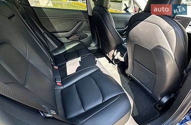 Седан Tesla Model 3 2020 в Киеве