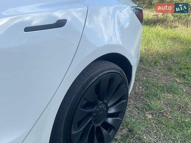 Седан Tesla Model 3 2021 в Полтаве