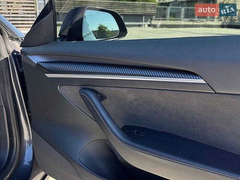 Седан Tesla Model 3 2022 в Києві