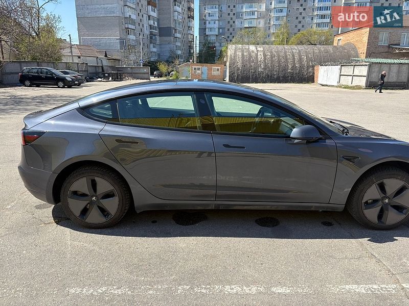 Седан Tesla Model 3 2022 в Кропивницком