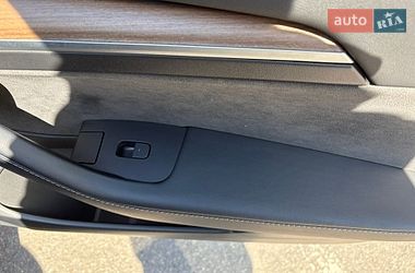 Седан Tesla Model 3 2022 в Кропивницком