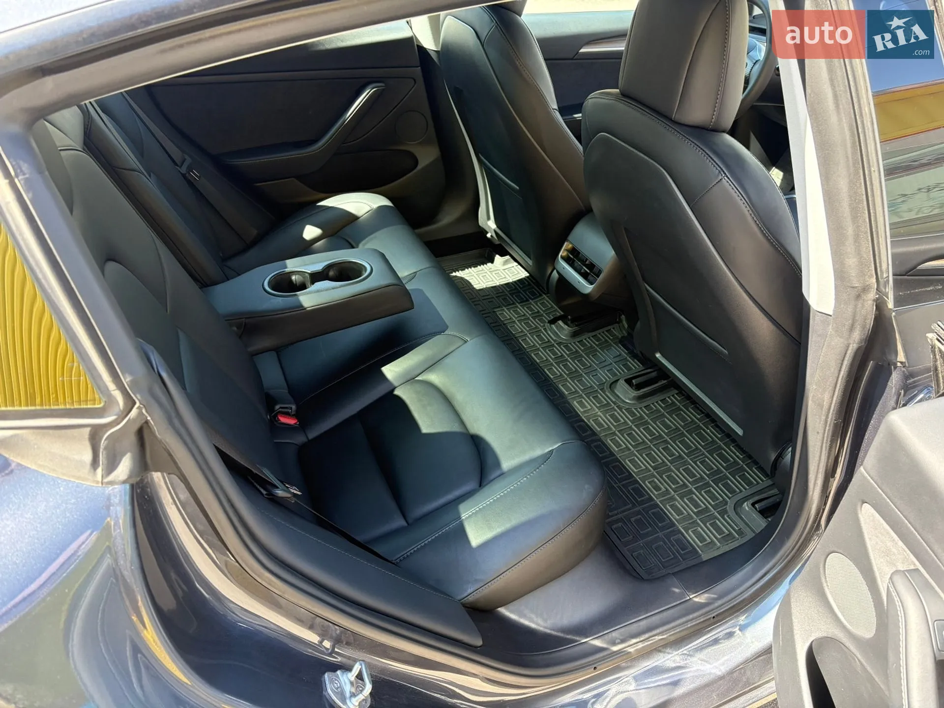 2022 Tesla Model 3 - мініатюра 12
