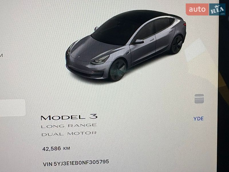 Седан Tesla Model 3 2022 в Кропивницком