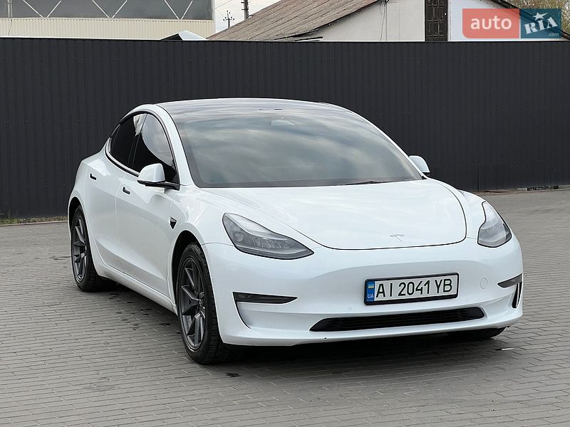 Tesla Model 3 2022