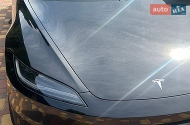 Седан Tesla Model 3 2025 в Харкові